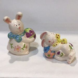 NWT Publix Easter Bunny Salt & Pepper shakers